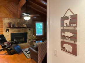 Grumpy Bear Cabin-Hot Tub-Pet Friendly - Image 2