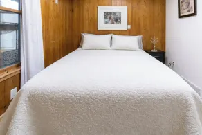 Spacious 2BR Apt • Free Parking • Baden - Image 5