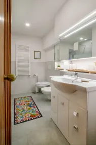Charming stay in Roma - Luxury Holiday Apartment - Image 5