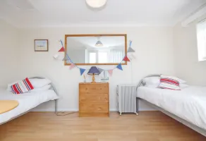 A family house that sleeps 6 guests  in 3 bedrooms - Image 5