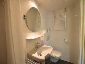 Retraite romantique en forêt avec sauna - Image 4
