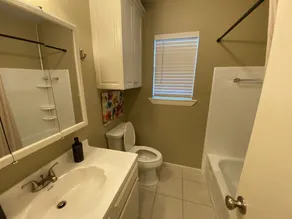 Quiet country 3 bed 3 bath with queen size sofa bed only 22 minutes from TAMU - Image 4