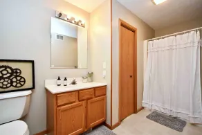 Rural Winona Co. Guest House Getaway: Relax and Enjoy the Simple Things in Life - Image 4