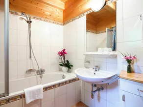 Angenehme Wohnung in einem Ferienhaus mit  W-LAN, Pool, TV, Terrasse und Haustiere erlaubt - Image 4