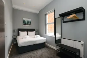 Comfortable & Available 2 Bedroom Apt w/ Parking - Image 5