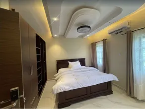 Fully Furnished Luxury 2 BR Apartment - Image 2