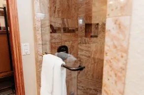 Westgate | Ski-In/Ski-Out Deluxe Mountain Suite at Canyons Village | A Nestique Property - Image 3