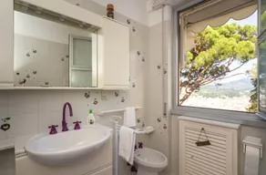 The suspended ship in Rapallo. Gorgeous apartment with a view of Portofino. - Image 3