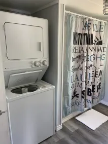 2br 1 bath lake getaway 1 block from lake, easy walk - Image 2