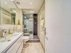 Agréable appartement pour 5 personnes avec WIFI, TV, balcon et vue panoramique - Image 2