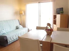 Nice T2 50 meters from the beach, terrace and private parking - Image 4