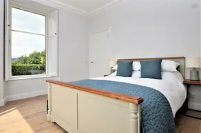 Greenlea -Scenic loch-side location, coastal retreat boasts spectacular sea views, sleeps 4 - Image 5