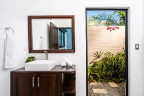 Villa w/ Private Pool, Gym Access & Golf Cart - 5-Min Drive to Beach - Image 2