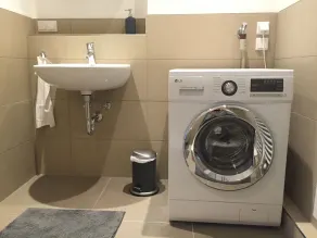 Appartement dans un emplacement très central avec toutes les commodités - Image 4