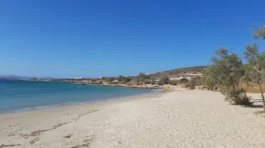 Parian Beach House with Pool Access, walk to the Beach - Image 3