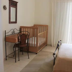 Villa de lujo en urbanización cerrada exclusiva, a 2 minutos a pie de la playa de Coralia. - Image 5