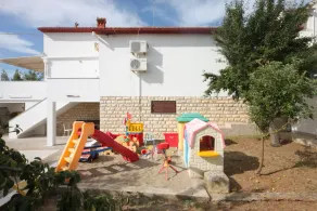 Apartamento de una habitación con una terraza Preko, Ugljan (A-8232-b) - Image 2