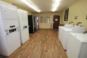 Studio 6 Corporate Extended Stay Buffalo Amherst NY - Image 4