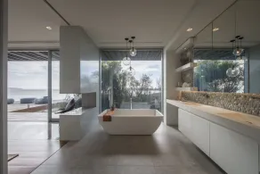 The Low Head Beach House - Image 4