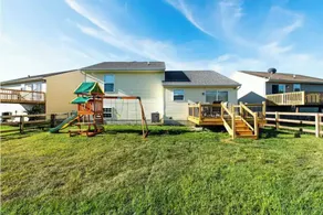 Spacious home, game room. pool table- basketball court. 2 King beds,Free parking - Image 5