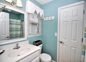 Beautiful deep water beach house - Image 4