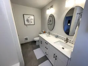 Wine Country Lake Gem - Hot Tub + Covered Fire Pit -  Close to Beach - Walkable - Image 4
