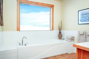 Orville Chandler Ranch, Majestic Views! Sleeps 7, Local Golfing 50% Off! - Image 3