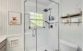 6 Bedroom Pool property. Pet Friendly - Image 4