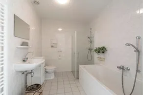 Alluring Coastal Apartment - Image 2