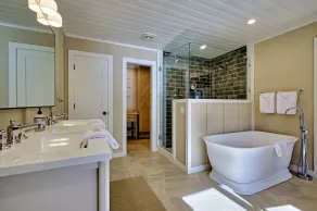 Glenside at the Point - Lake Front Home With a Private Dock and Plenty of Outdoor Space - Image 3