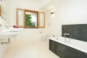 5 bedrooms villa with sea view private pool and furnished garden at Altavilla Milicia 1 km away from - Image 2