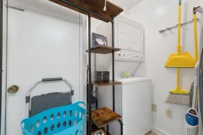 Hazel Mae's Hideaway - Image 2