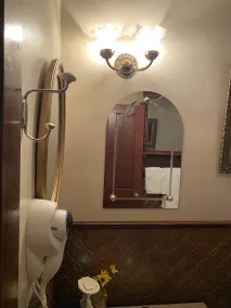 Historical Victorian Style House <br>Transport you back in time with Claw tubs - Image 4