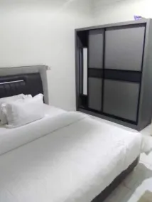 DAA DINGBE SUITES - Luxury Two Bedroom Apartments - Image 5