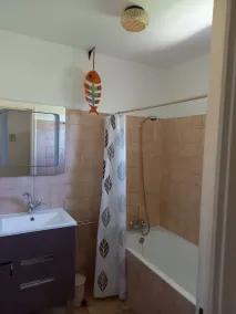 jolie maison individuelle  , vue Ventoux , piscine privée , garage . - Image 2