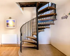 Emelle - Three Bedroom Cottage, Sleeps 7 - Image 2