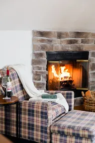 SPACIOUS and Stylish Lakefront Retreat, STUNNING Views, Firepit! - Image 3