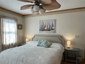 Lodge style home w/ INDOOR pool/spa, 2 miles to the beach, onsite canal access - Image 4