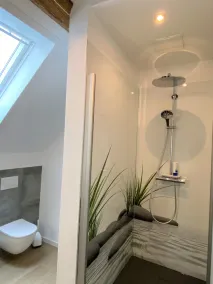 Topp Gedämmte Dachgeschosswohnung, Komfortabel u. Gemütlich - Image 5