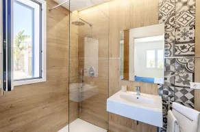 Villa Nettuno, enchanting contemporary villa, seafront , with pool - Image 4