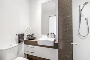 Bella Vista 2 Apartment (Seacliff) - Image 2