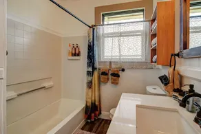 NEW Paddler's Inn- 3BR Hilo Downtown - Image 4
