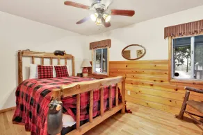 Timber Pines Chalet~ Hot Tub~ Walk to Lake/Marina~ - Image 5