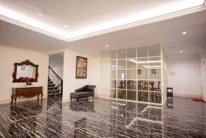 Same Hotel Malang - Image 5