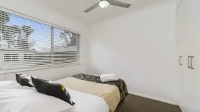 H2O Holiday Apartments Unit 6 - Image 4