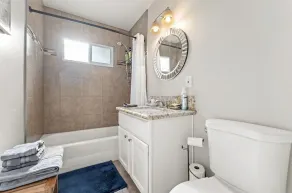 Newly Renovated Comfortable 4 Bds Houses in LA - Image 4