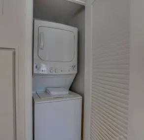 2 BR Fully Furnished Apartment at Penn Quarters - Surrounded by Best Restaurants in Town - Image 2