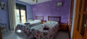 Apartment House Felix. 6 persons. Swimming pool, solarium, barbecues, table football, pingpon - Image 5