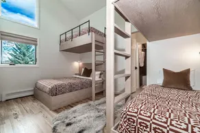 4Bed 3Bath TownHouse Hot tub - Image 3
