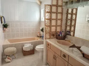 Large Waterfront Home with 80 ft Dockage and Boat Lift with Pool In Islamorada - Image 4